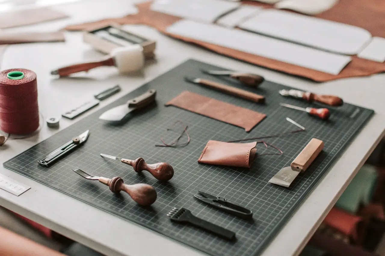 Hand binding